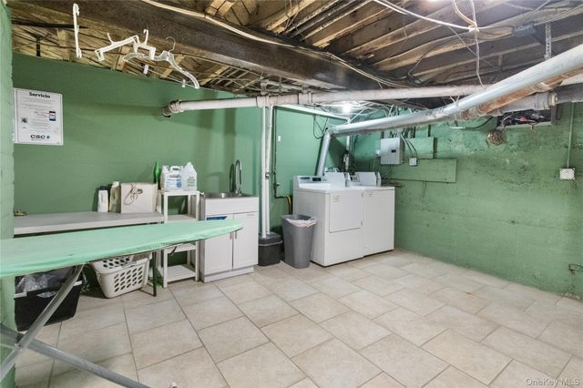 146 Harrison Avenue, Mineola, NY 11501