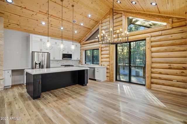 30 S BENCH Circle, Show Low, AZ 85901