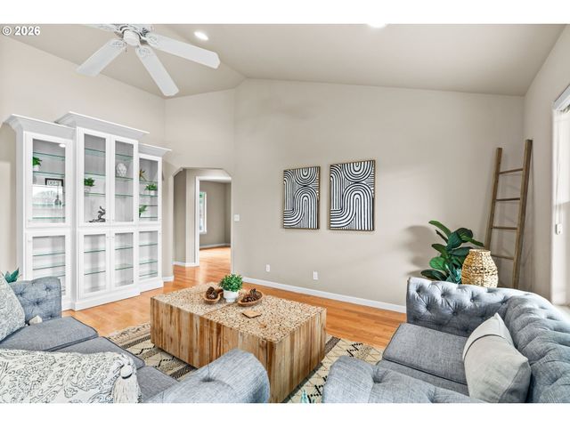 2222 PRIMROSE Ln, Florence, OR 97439