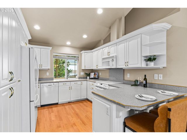 2222 PRIMROSE Ln, Florence, OR 97439