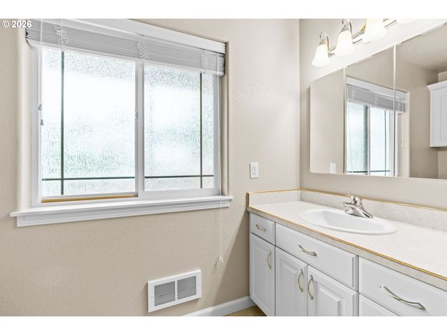 2222 PRIMROSE Ln, Florence, OR 97439