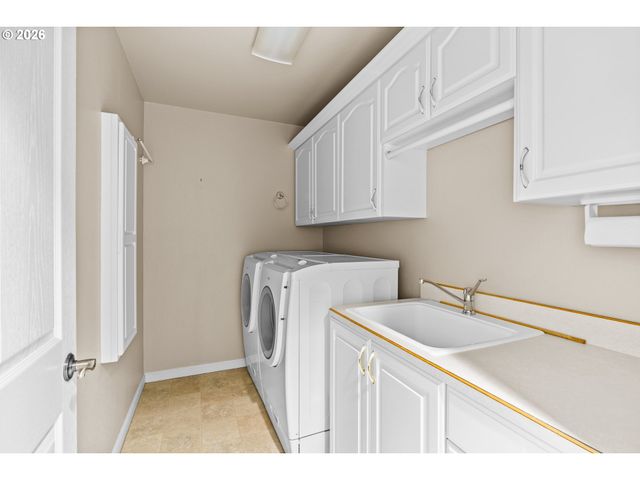 2222 PRIMROSE Ln, Florence, OR 97439