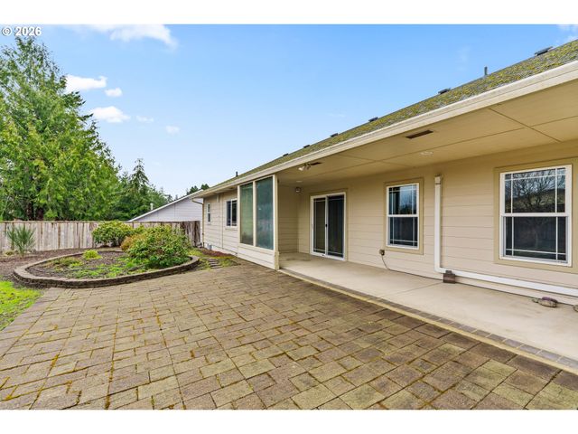 2222 PRIMROSE Ln, Florence, OR 97439