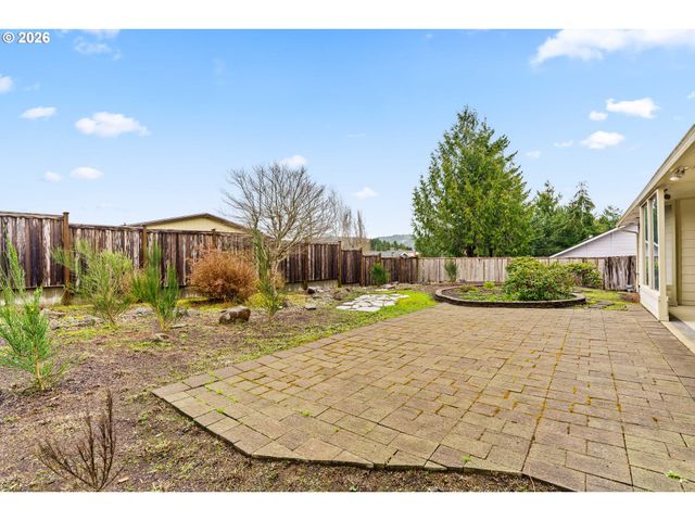 2222 PRIMROSE Ln, Florence, OR 97439