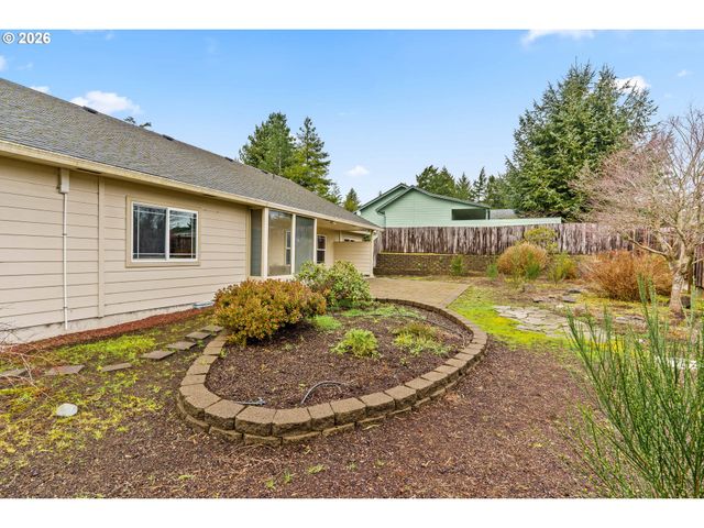 2222 PRIMROSE Ln, Florence, OR 97439