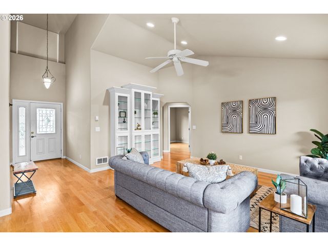 2222 PRIMROSE Ln, Florence, OR 97439