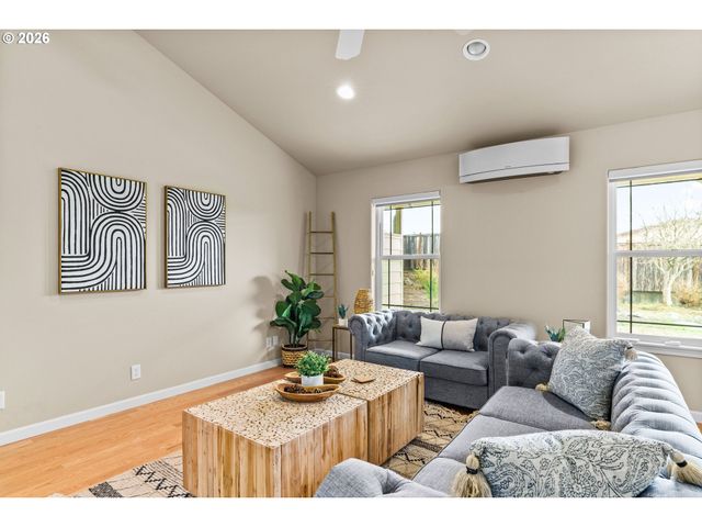 2222 PRIMROSE Ln, Florence, OR 97439