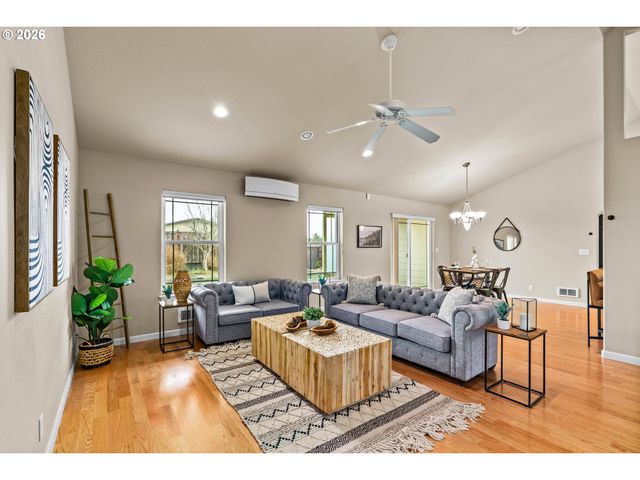 2222 PRIMROSE Ln, Florence, OR 97439