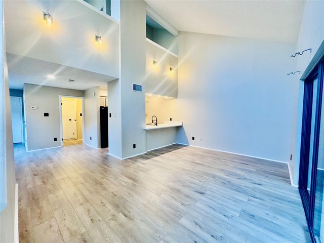 3900 Aspen Drive B201, Montgomery, TX 77356