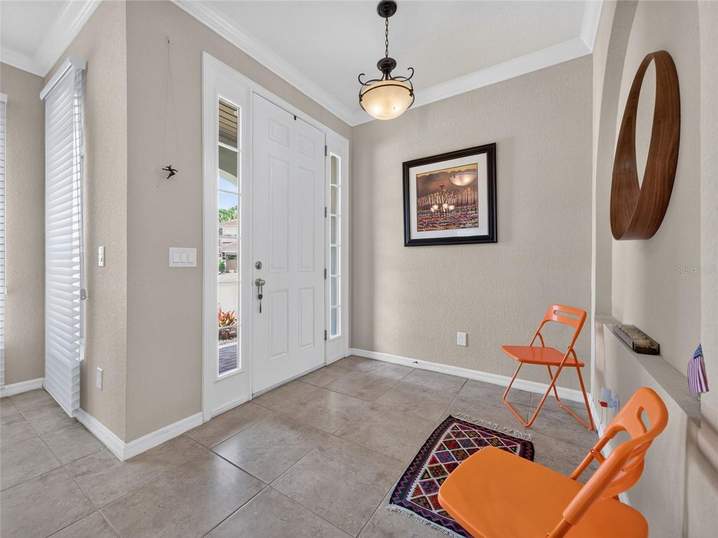 Image 17 of property listing at 8915 DELLA SCALA CIRCLE, Orlando, FL 32836
