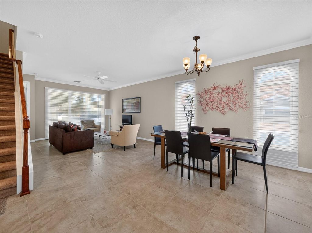 Image 6 of property listing at 8915 DELLA SCALA CIRCLE, Orlando, FL 32836
