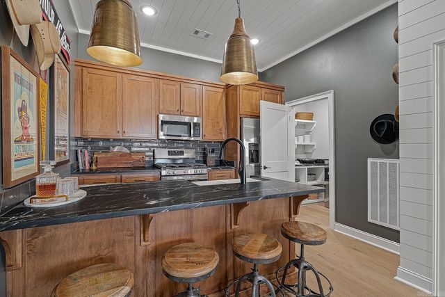 155 CR 7599, Jonesboro, AR 72405