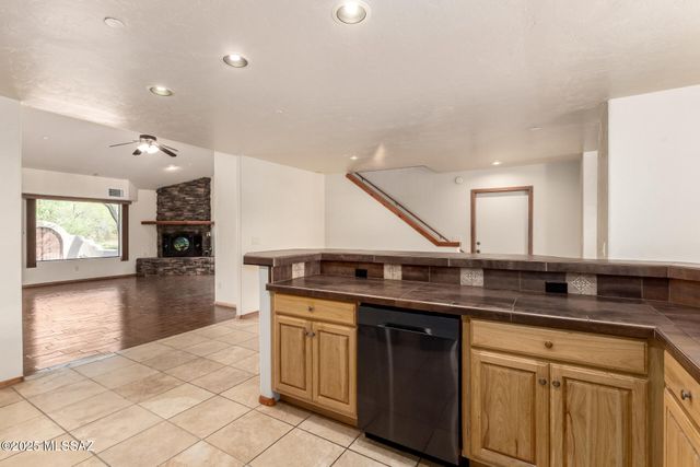 5100 E Golder Ranch Drive, Tucson, AZ 85739