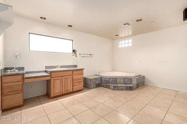 5100 E Golder Ranch Drive, Tucson, AZ 85739