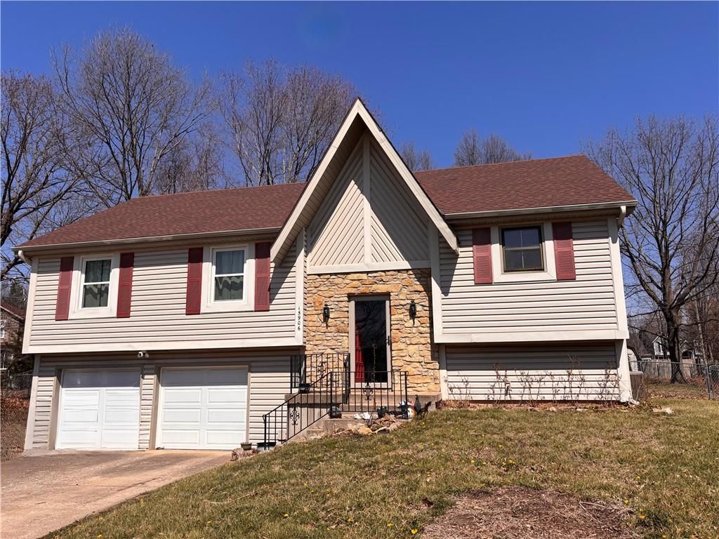 15906 W 154th Terrace, Olathe, KS 66062