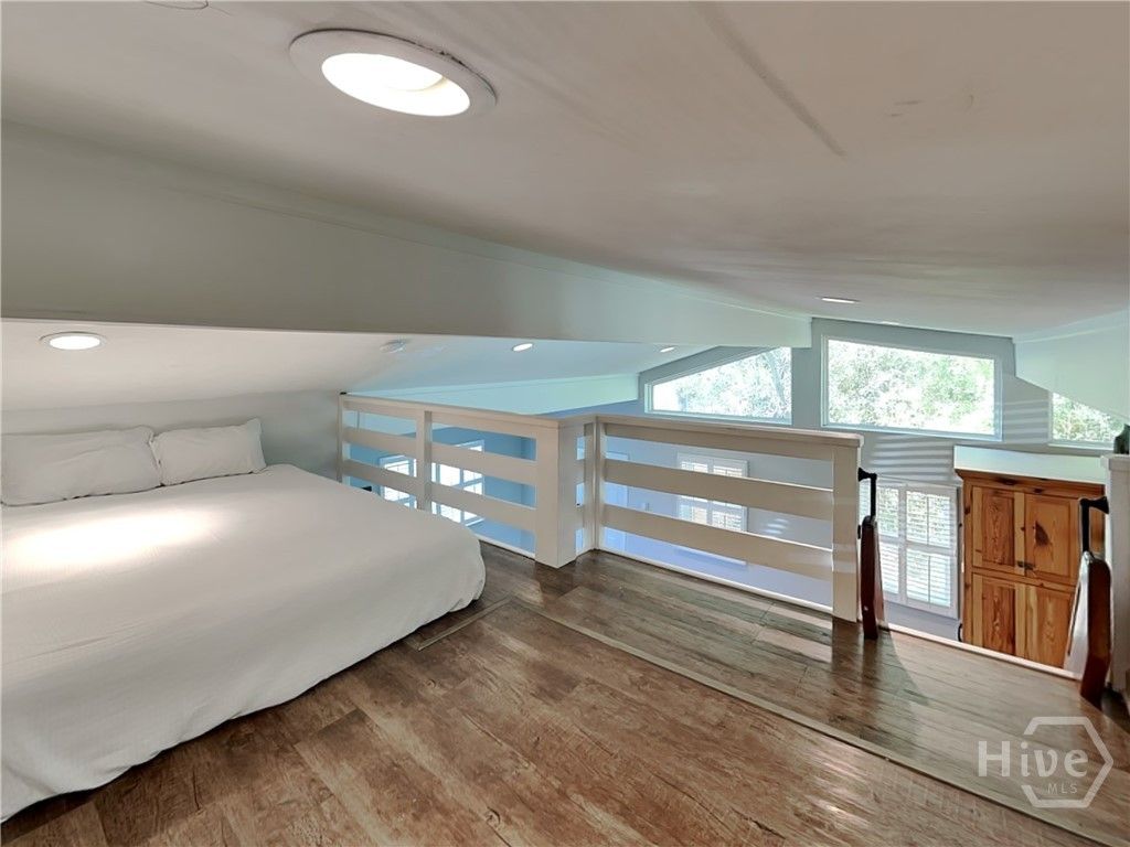Image 11 of property listing at 129 Lewis Avenue, Tybee Island, GA 31328