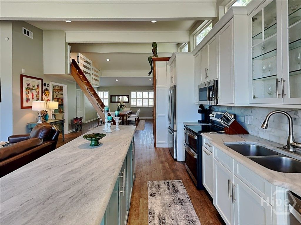 Image 18 of property listing at 129 Lewis Avenue, Tybee Island, GA 31328