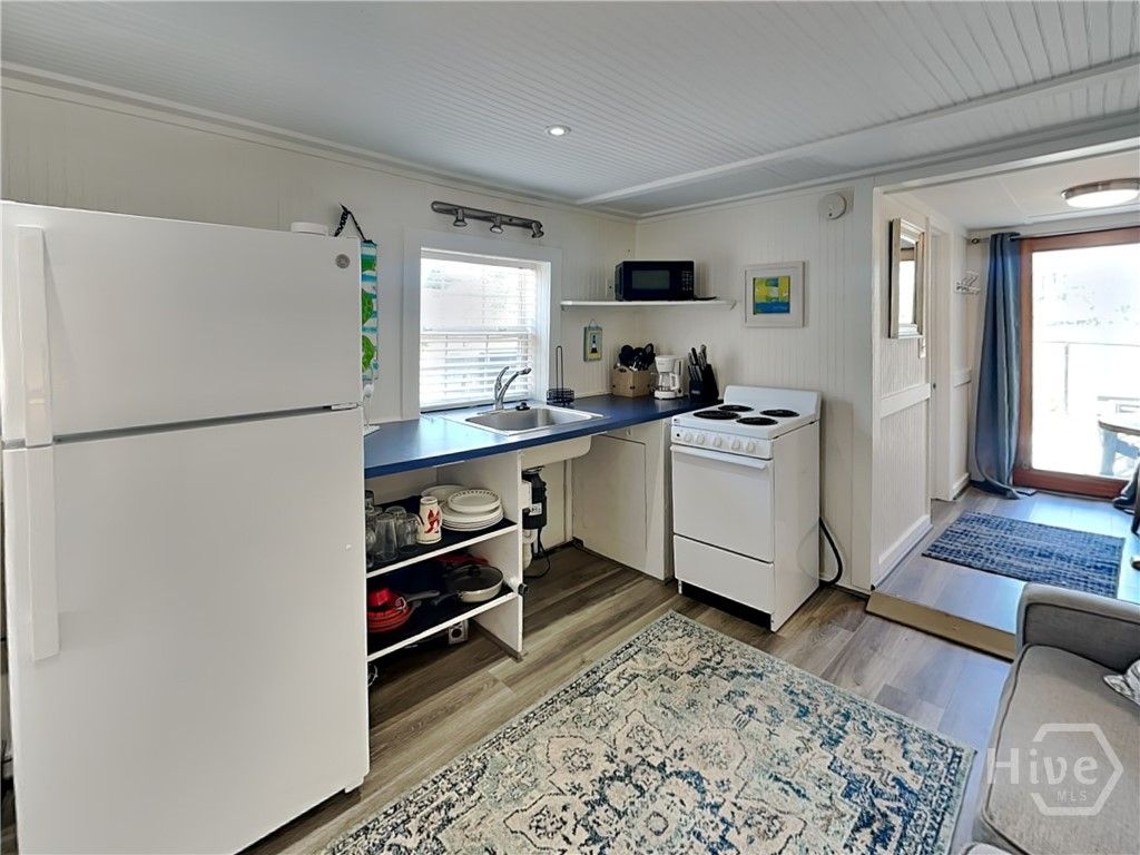 Image 21 of property listing at 129 Lewis Avenue, Tybee Island, GA 31328