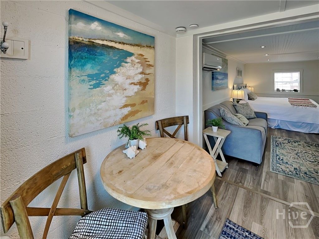 Image 24 of property listing at 129 Lewis Avenue, Tybee Island, GA 31328