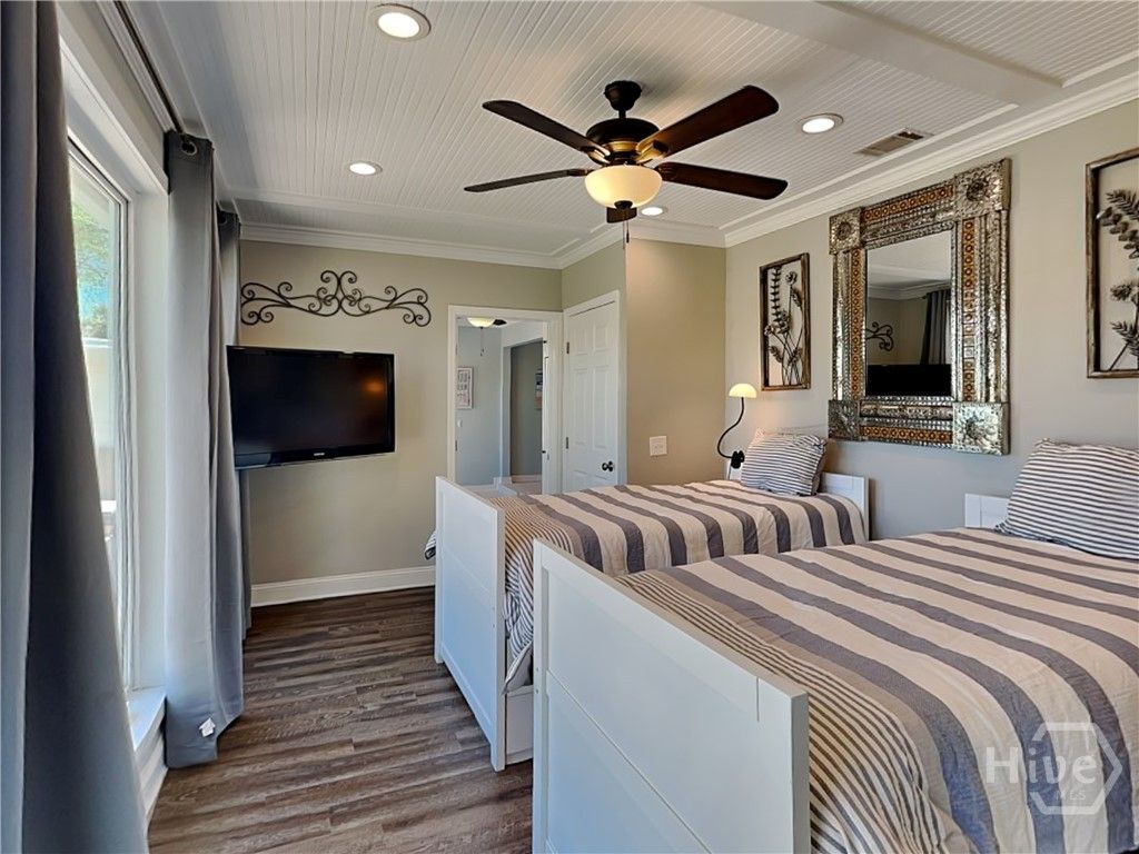 Image 27 of property listing at 129 Lewis Avenue, Tybee Island, GA 31328