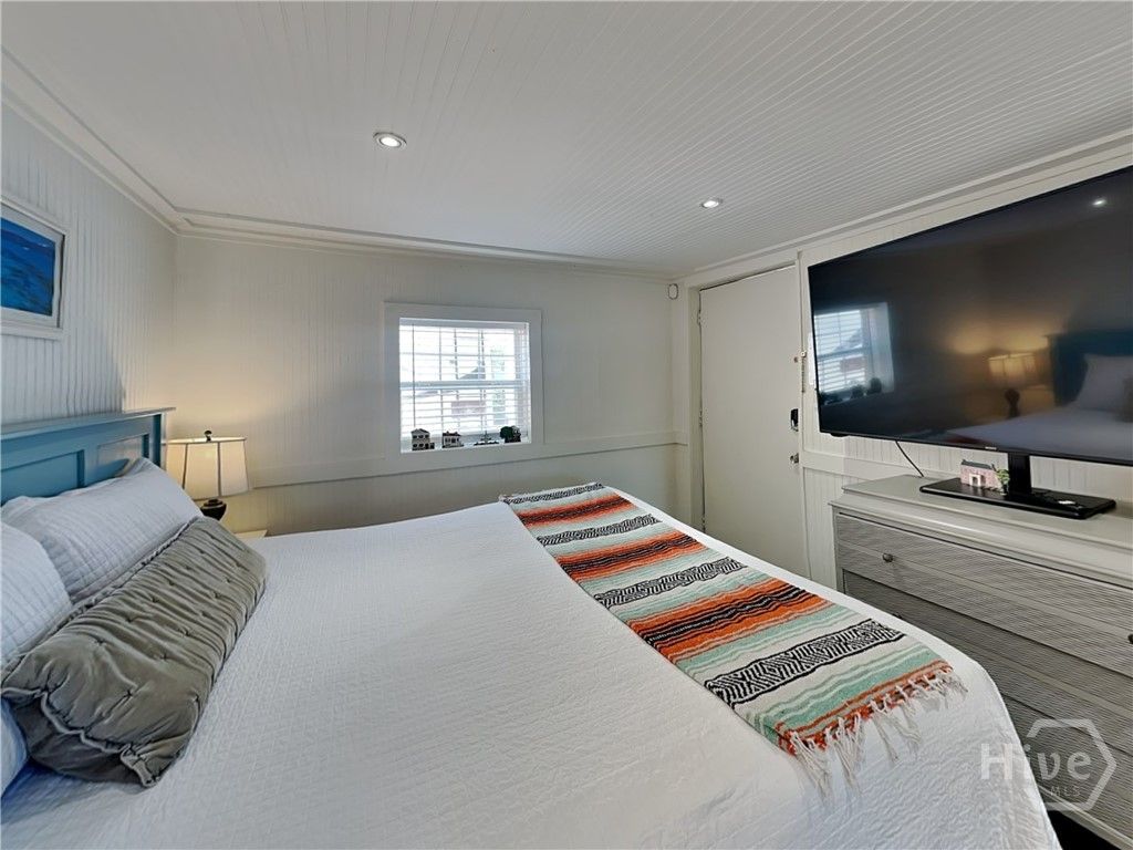 Image 40 of property listing at 129 Lewis Avenue, Tybee Island, GA 31328