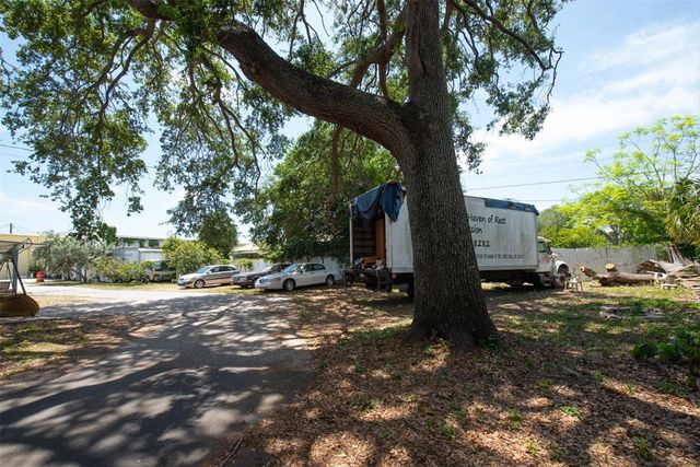 1763 9TH AVENUE N, St Petersburg, FL 33713