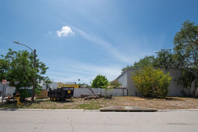 1763 9TH AVENUE N, St Petersburg, FL 33713