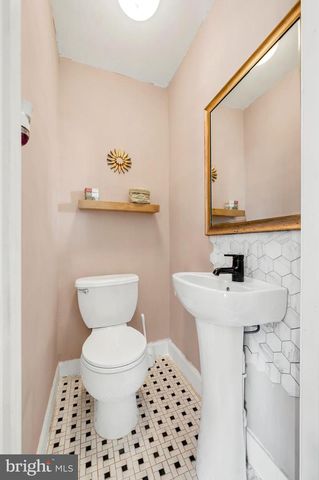 232 HENLEY RD, Wynnewood, PA 19096