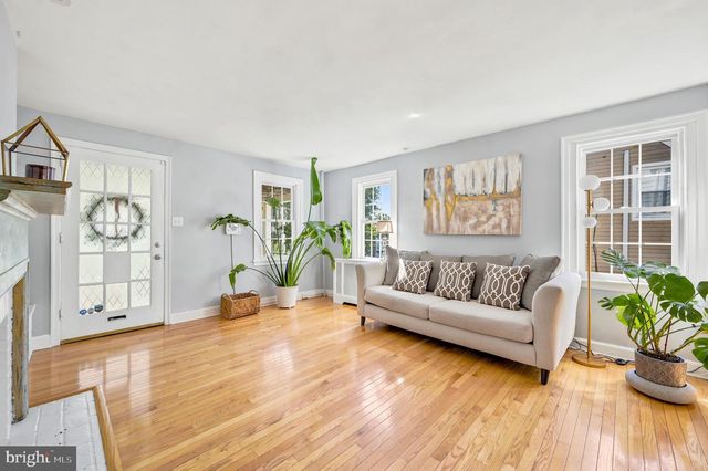 232 HENLEY RD, Wynnewood, PA 19096