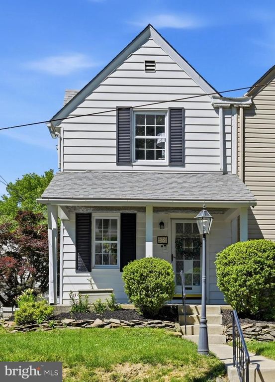 232 HENLEY RD, Wynnewood, PA 19096