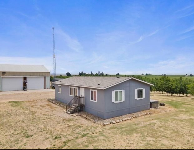 20080 E Kettleman, Lodi, CA 95240