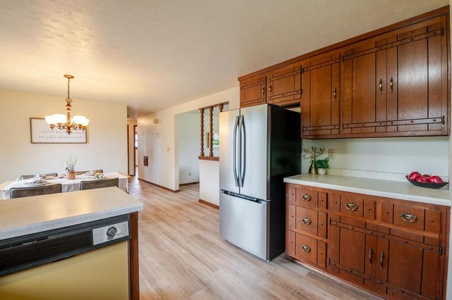 553 DELWICHE ROAD, Green Bay, WI 54302