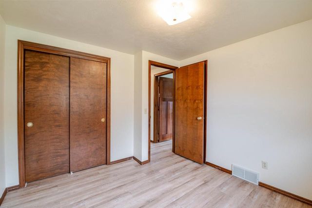 553 DELWICHE ROAD, Green Bay, WI 54302