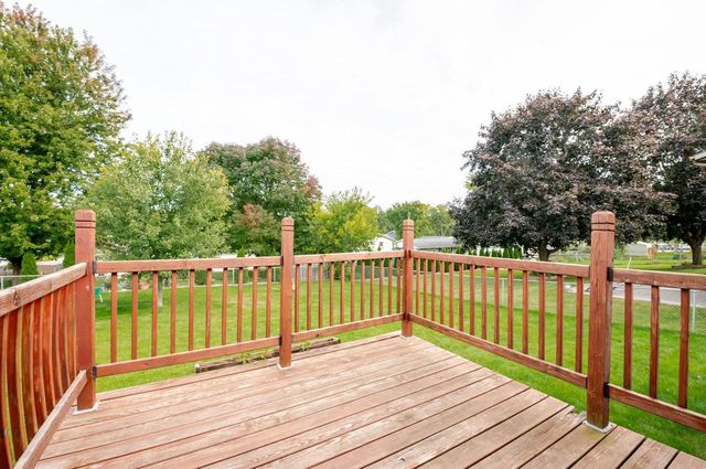 553 DELWICHE ROAD, Green Bay, WI 54302