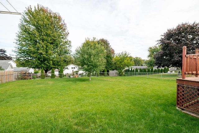 553 DELWICHE ROAD, Green Bay, WI 54302