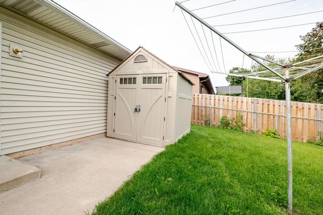 553 DELWICHE ROAD, Green Bay, WI 54302