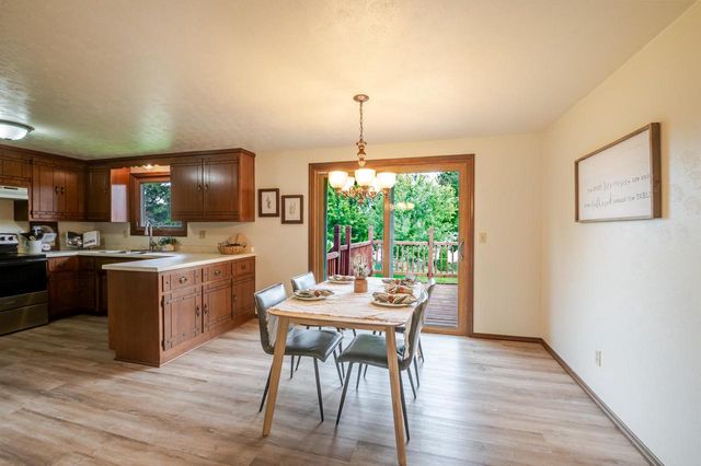 553 DELWICHE ROAD, Green Bay, WI 54302