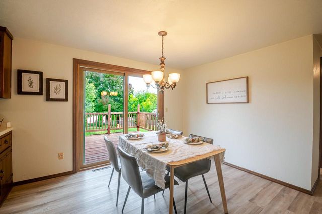 553 DELWICHE ROAD, Green Bay, WI 54302
