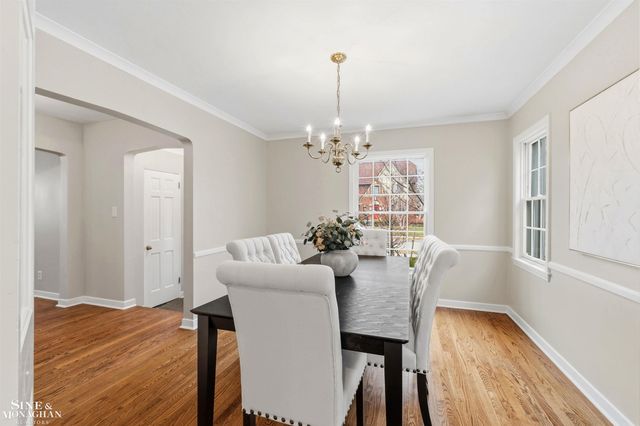 180 Fisher Road, Grosse Pointe Farms, MI 48236