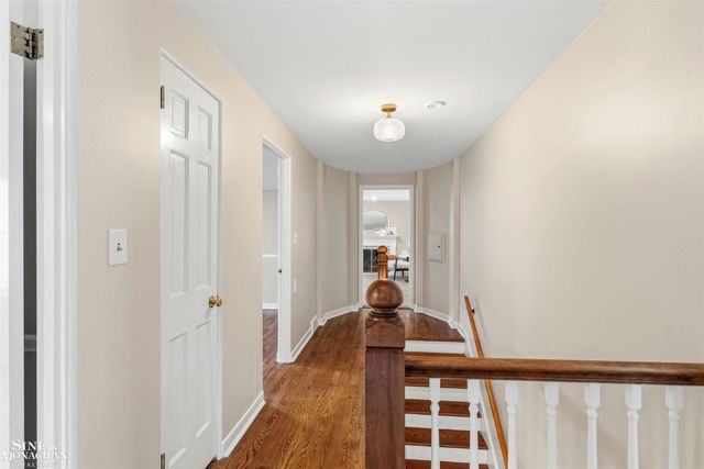 180 Fisher Road, Grosse Pointe Farms, MI 48236