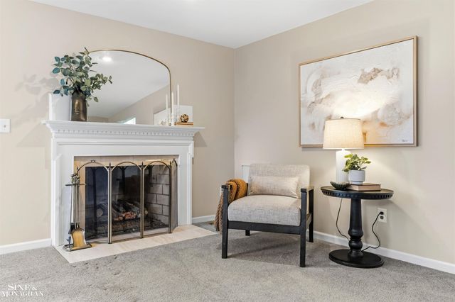 180 Fisher Road, Grosse Pointe Farms, MI 48236