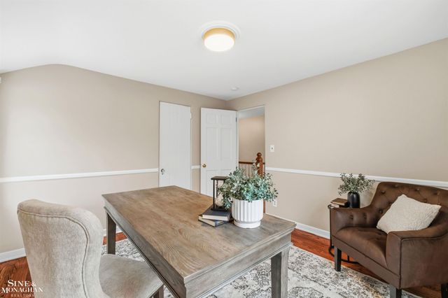 180 Fisher Road, Grosse Pointe Farms, MI 48236