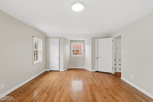 180 Fisher Road, Grosse Pointe Farms, MI 48236