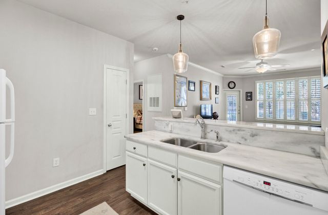 300 Bucksley Lane 104, Charleston, SC 29492