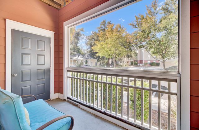 300 Bucksley Lane 104, Charleston, SC 29492