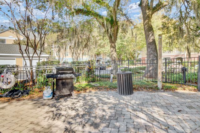 300 Bucksley Lane 104, Charleston, SC 29492