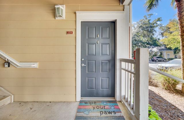 300 Bucksley Lane 104, Charleston, SC 29492