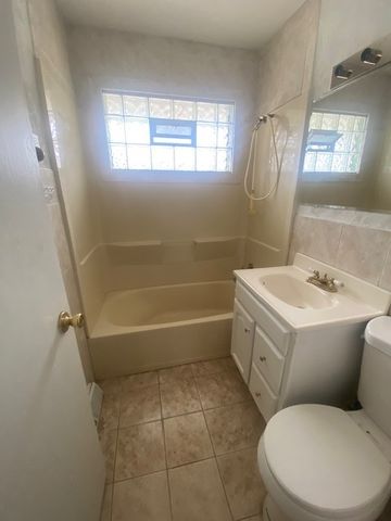 26 W 141 Street, Dixmoor, IL 60426