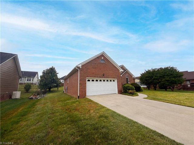 518 Wildwood Lane, Graham, NC 27253