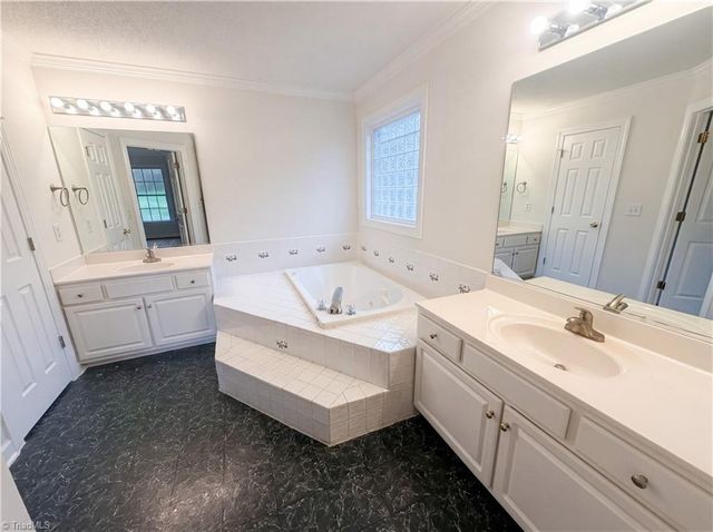 518 Wildwood Lane, Graham, NC 27253